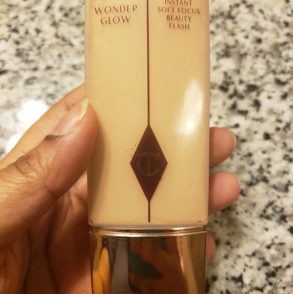 Charlotte Tilbury Wonderglow Face Primer